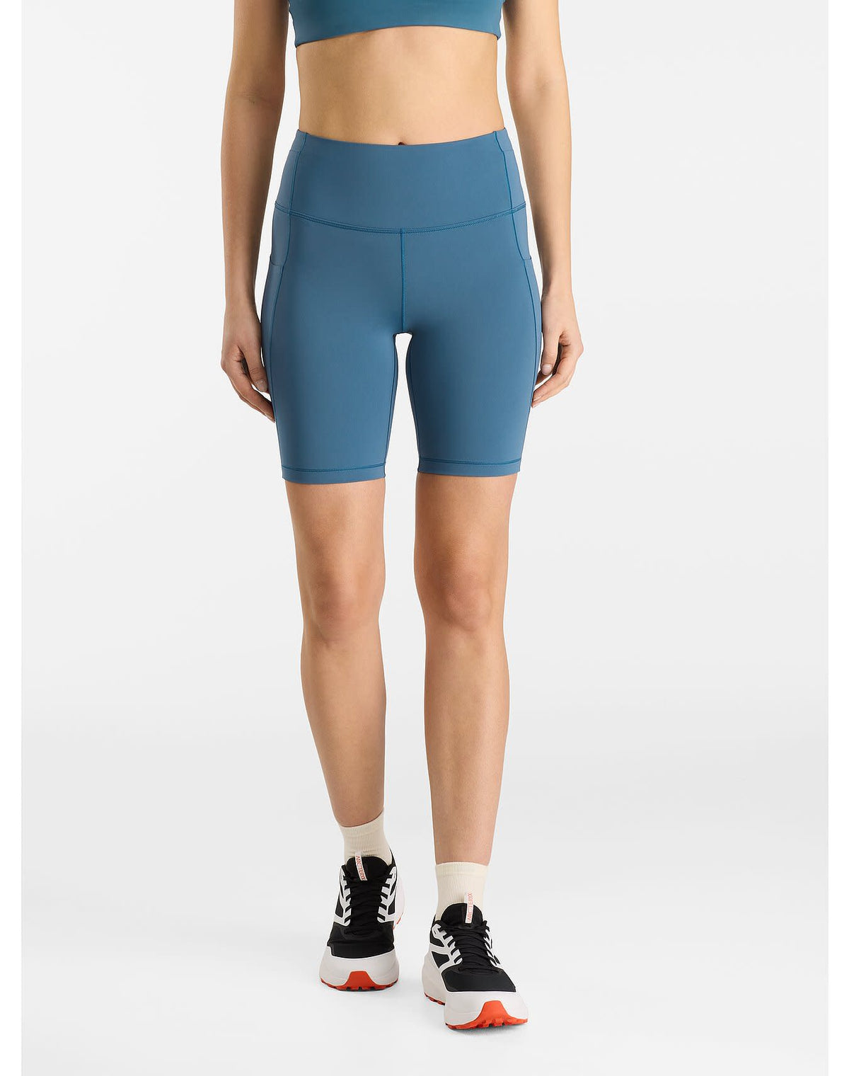 Essent High-Rise Short 8" Women's