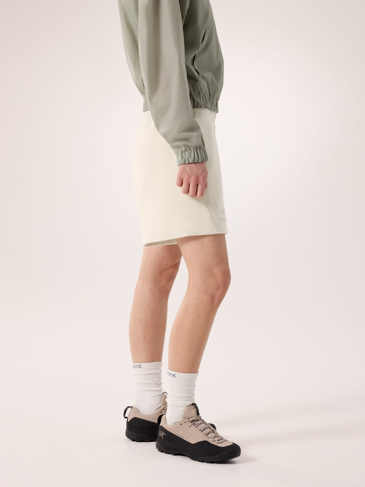 Emblem Fleece Short 6" Women's