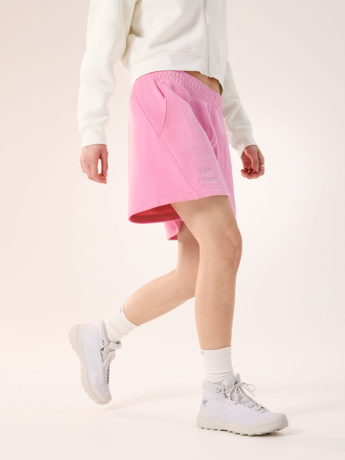 Emblem Fleece Short 6" Women's