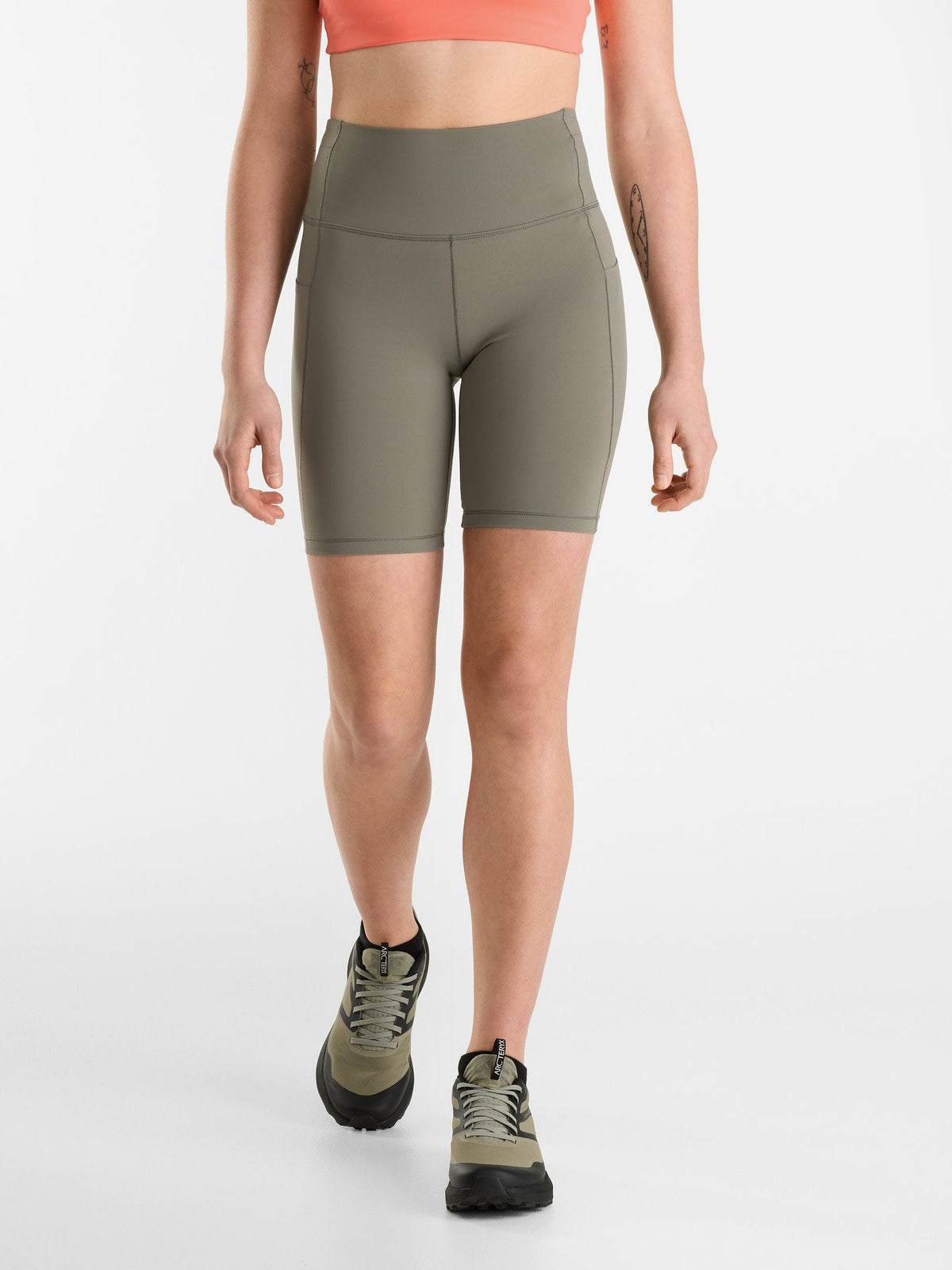 Essent High-Rise Short 8" Women's